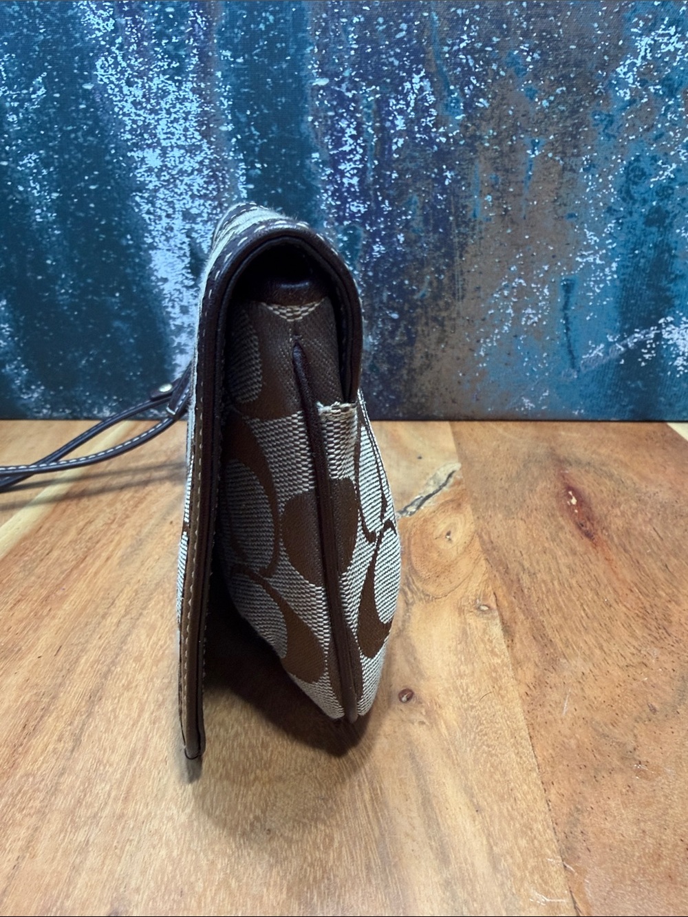 Coach Vintage Y2K Signature Jacquard Flap Wristlet Wallet (VGUC) - Picture 5 of 9